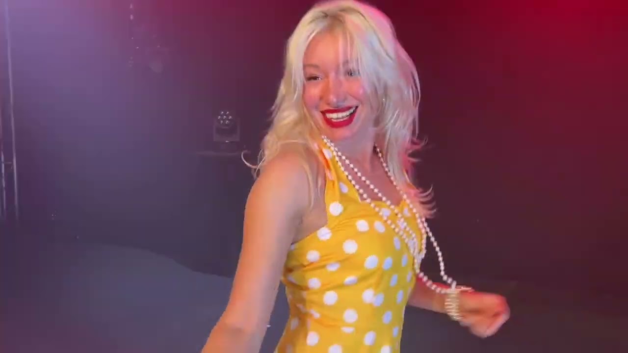 Troupe EUPHORIA - professional dancer, Oleksandra Prokhorets
