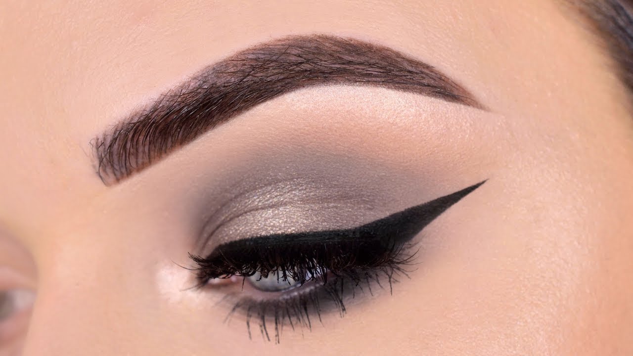 Gray Eye Makeup Tutorial | Natasha Denona Biba Palette