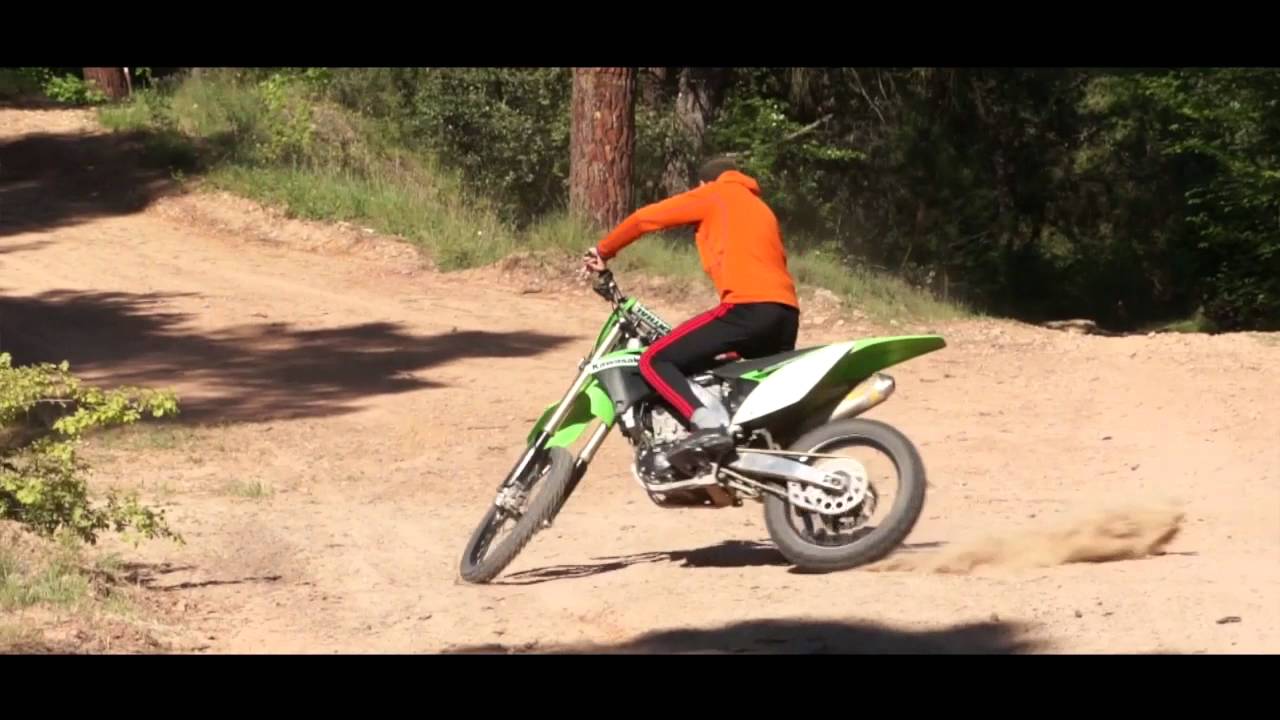 Sort le cross volé / CLV / Rhlib Khobz Prodution
