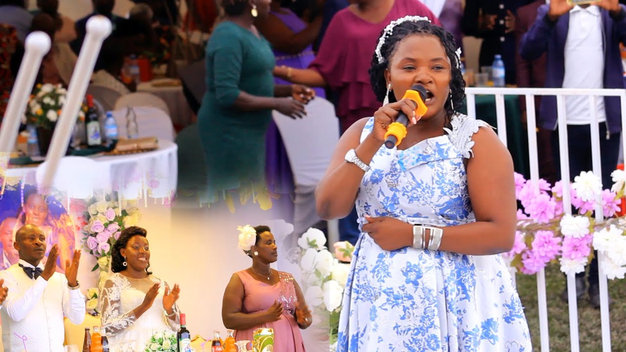 Jackie Bwemi Live Presentation on Wedding  Party in Kabwohe @ Daniel Weds Gloria