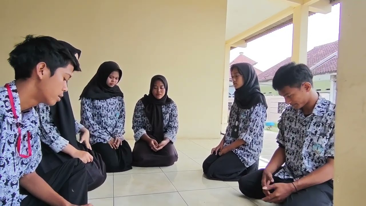 DRAMA TEATER 