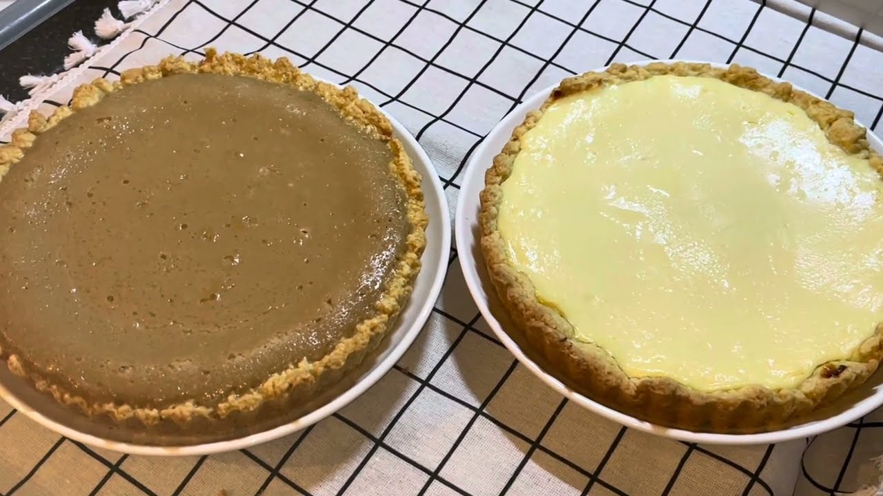 Бір қамырдан екі түрлі пирог 😍😍😍Карамельный және творожный #тәттіпирог #казакшарецепт
