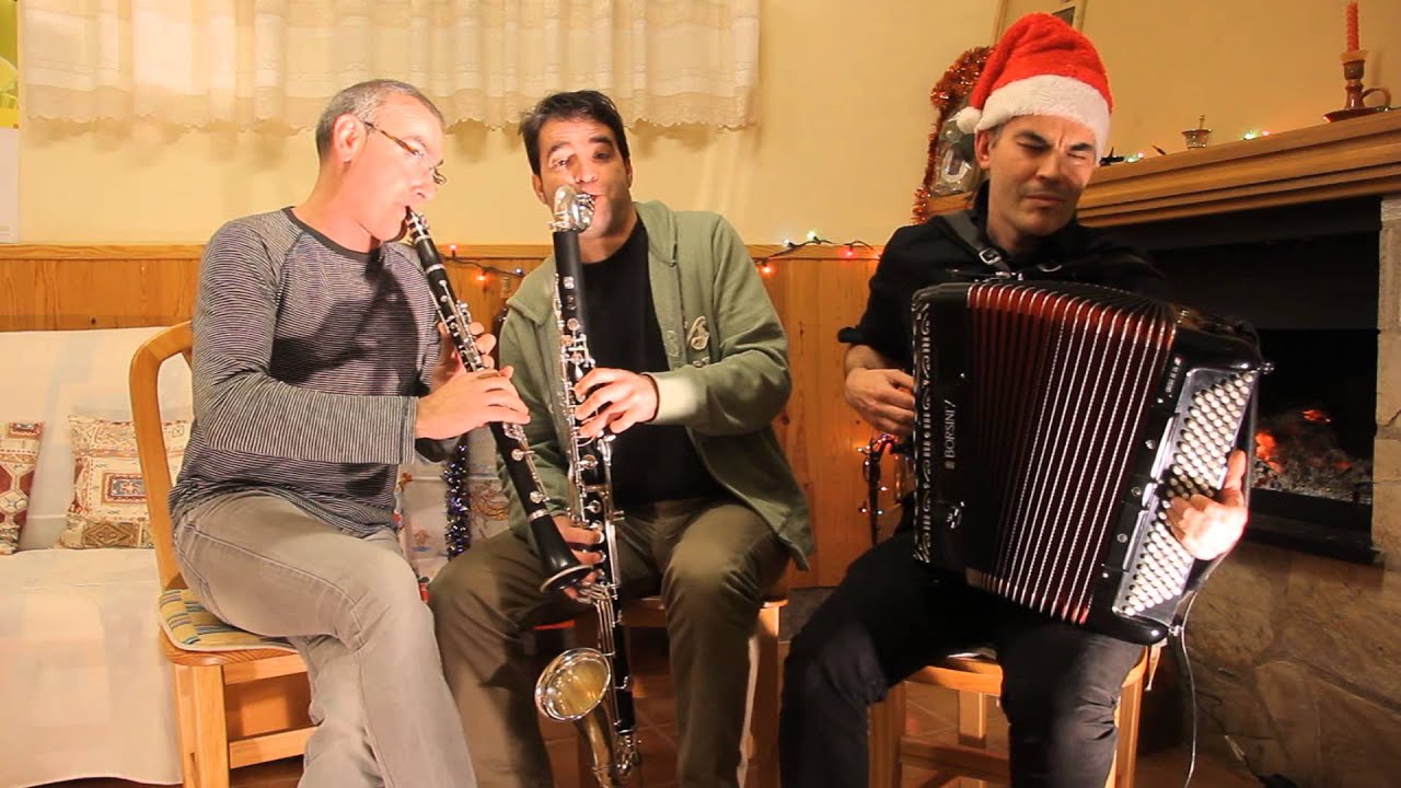 Feliz navidad y próspero 2016! by Trivium Klezmer