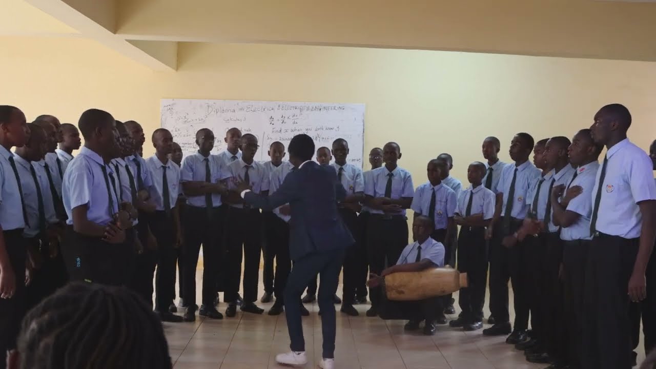 NJIIRI SCHOOL PERFORMING VAVUGURA MUKERE WANGE AT KMF 2024