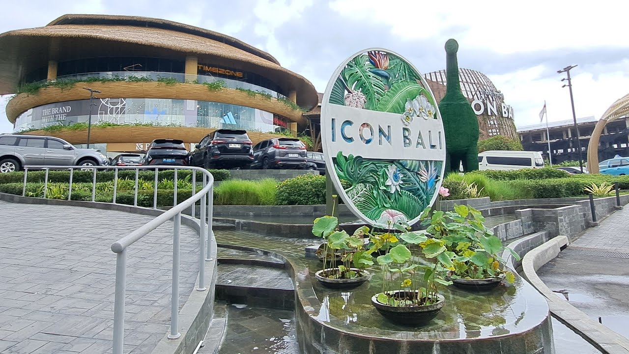 Liburan main ke Icon Mall Bali