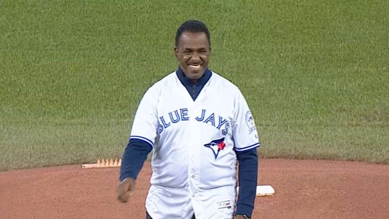 ALCS Gm4: Juan Guzman throws ceremonial first pitch