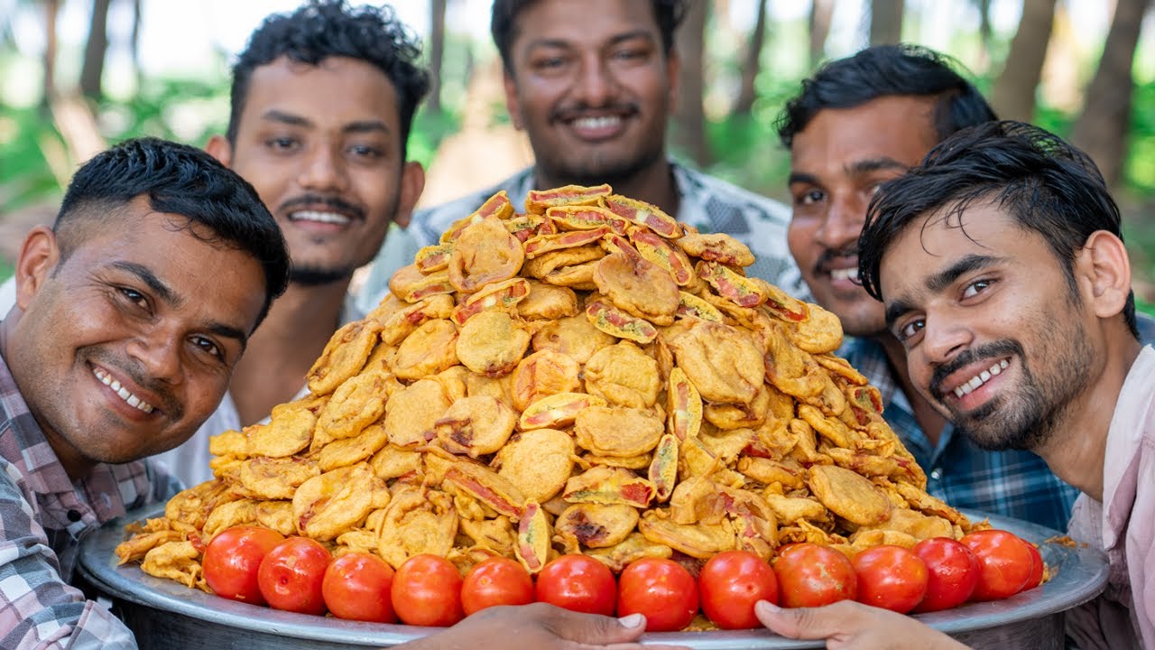 TOMATO BHAJIYA | Surat's Famous Tomato Bhajiya Recipe | Village Rasoi