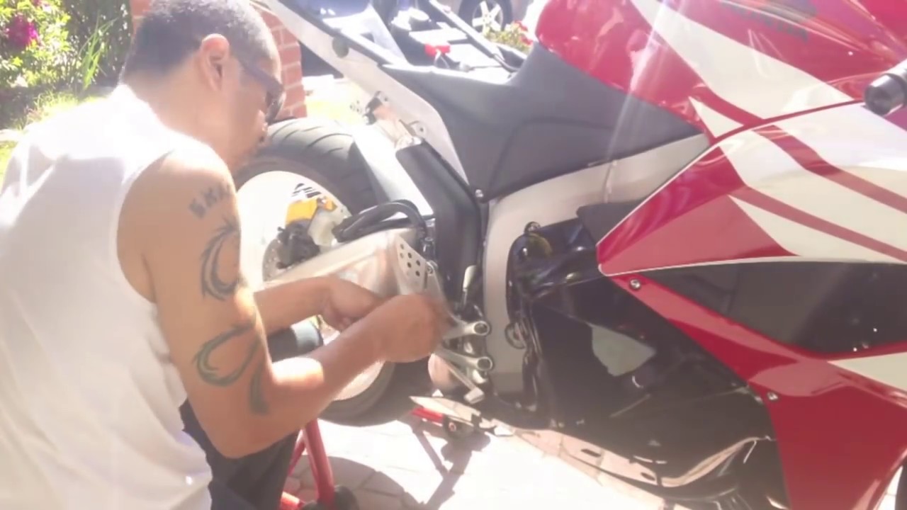How to install Two Brothers Exhaust 2012 CBR600rr
