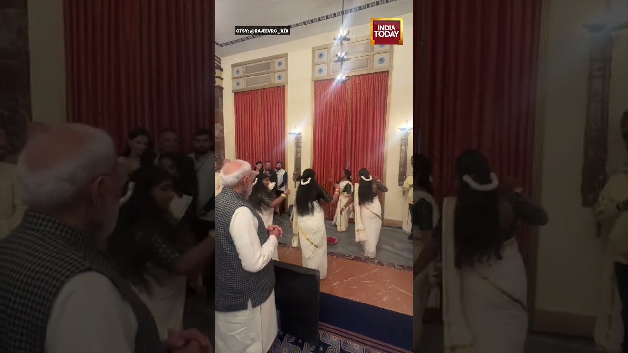 Prime Minister Modi Witnesses Kerala's Traditional Dance | #shorts #pmmodi