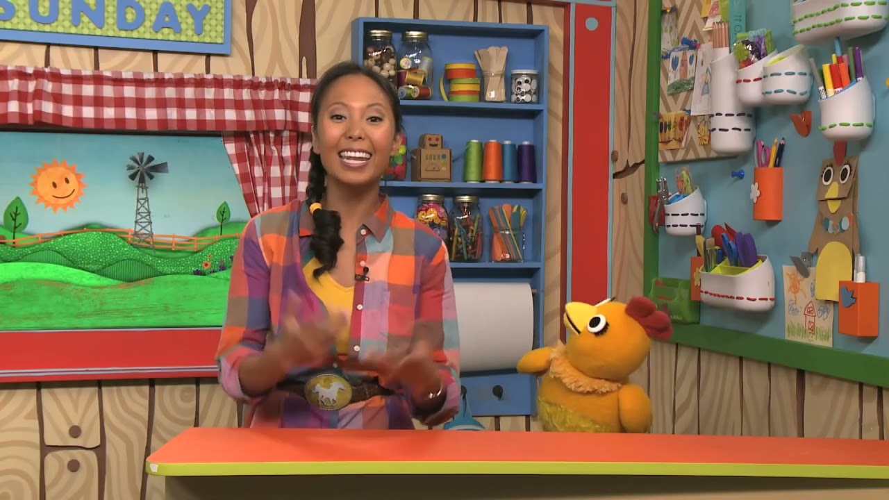 Emily & Chica Play the 