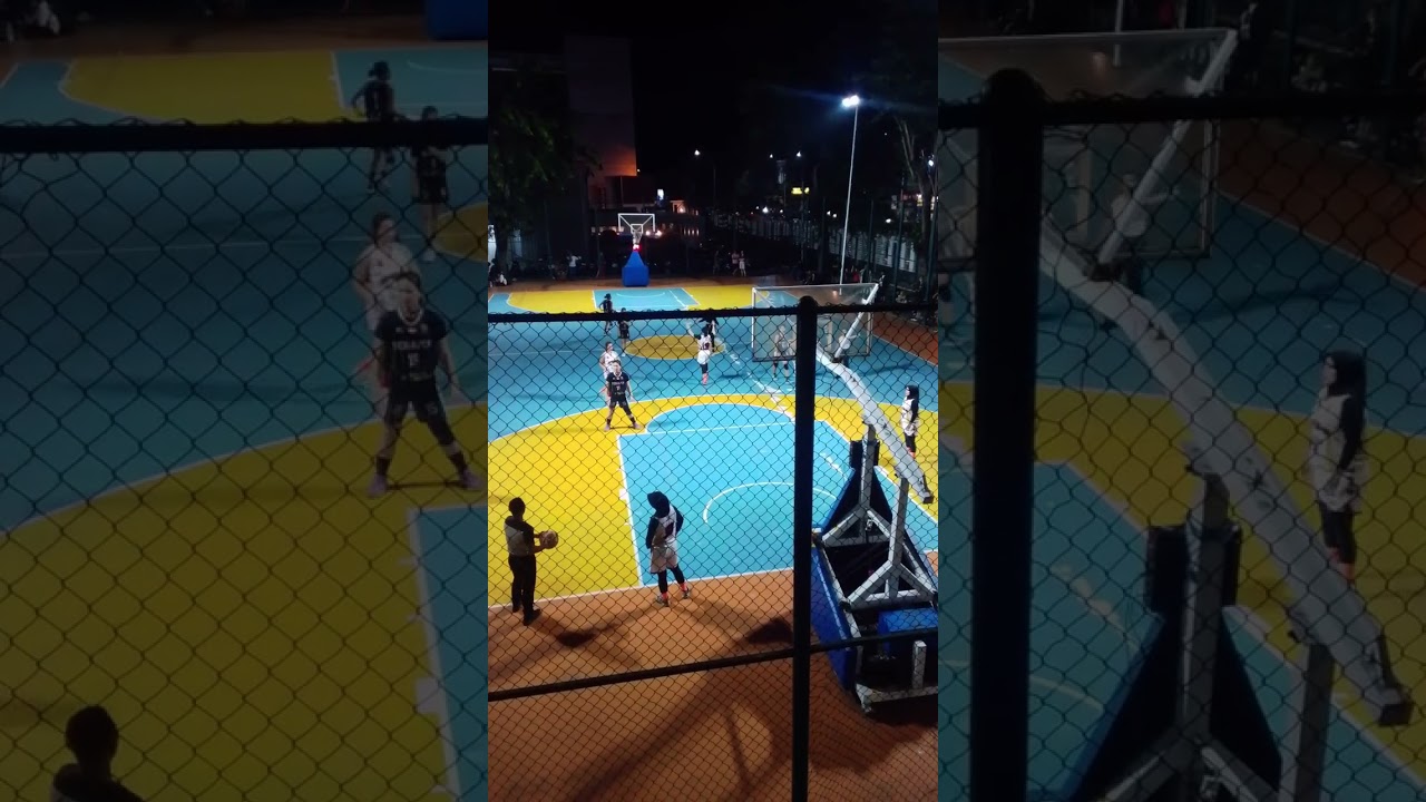 GABUT NONTON PERTANDINGAN BASKET ANTAR PELAJAR DI KARAWANG