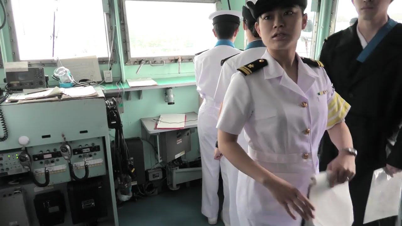 練習艦隊 東京国際クルーズターミナルへ接岸した練習艦かしま 艦橋「SOGなし」「両舷停止」「機械舵おろし」「艦内閉鎖そのまま」#艦橋ビュー#海上自衛隊