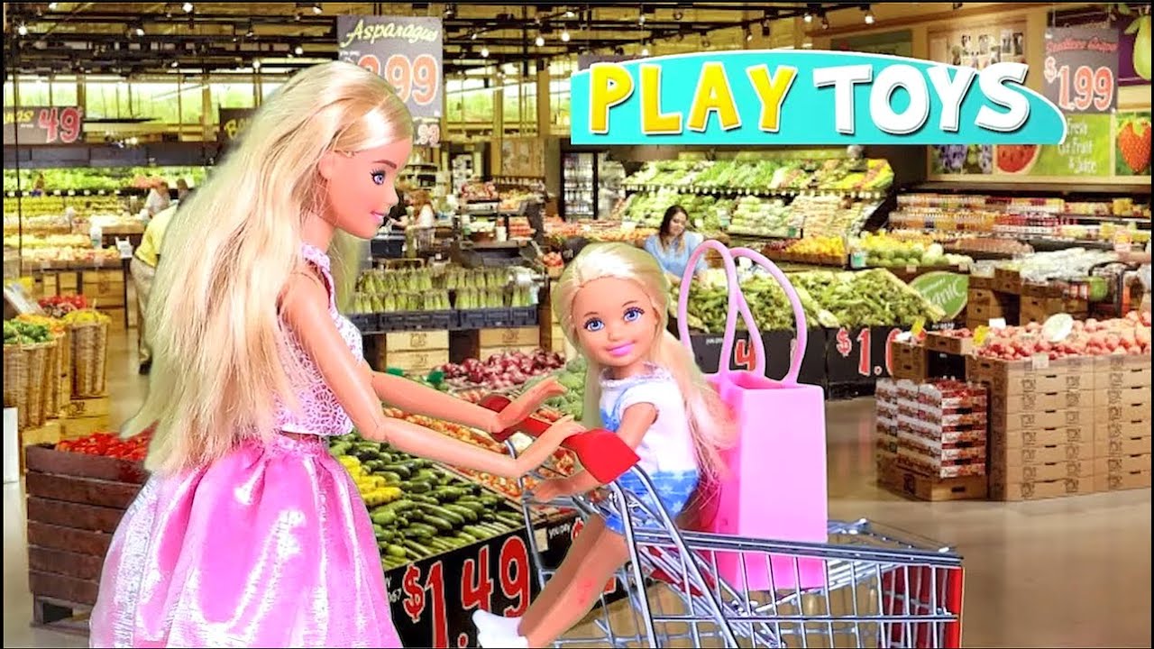 Barbie doll and baby grocery shopping in supermarket I Play Toys