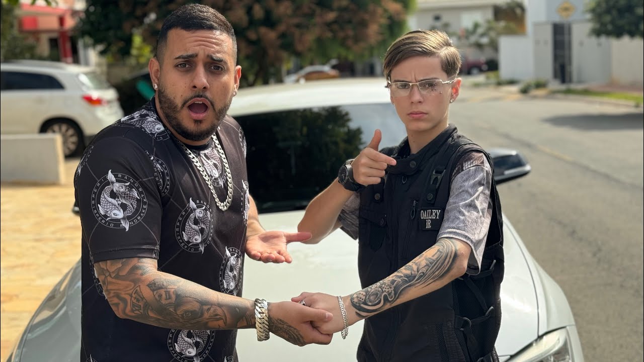 THIAGO FEZ MAIS UMA TATTOO. (DONO DO MORRO NAO GOSTOU)