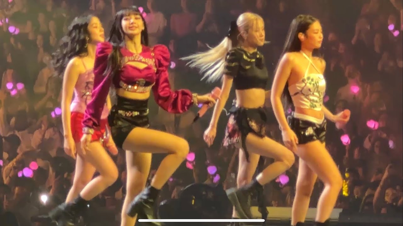 BLACKPINK - PLAYING WITH FIRE - Chicago