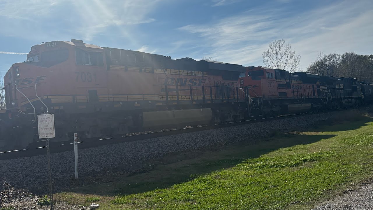 BNSF Eastbound, with 3 engines 1 gevo, SD70ACE, & NS & Nice crew with medium mixed freight!!!