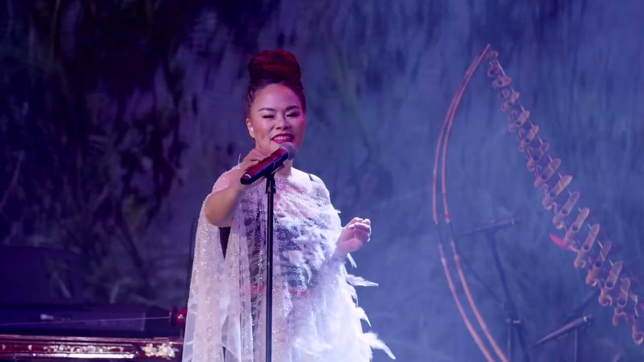 VÂN ÁNH  - Vanessa Võ-The BLOOD MOON ORCHESTRA-04