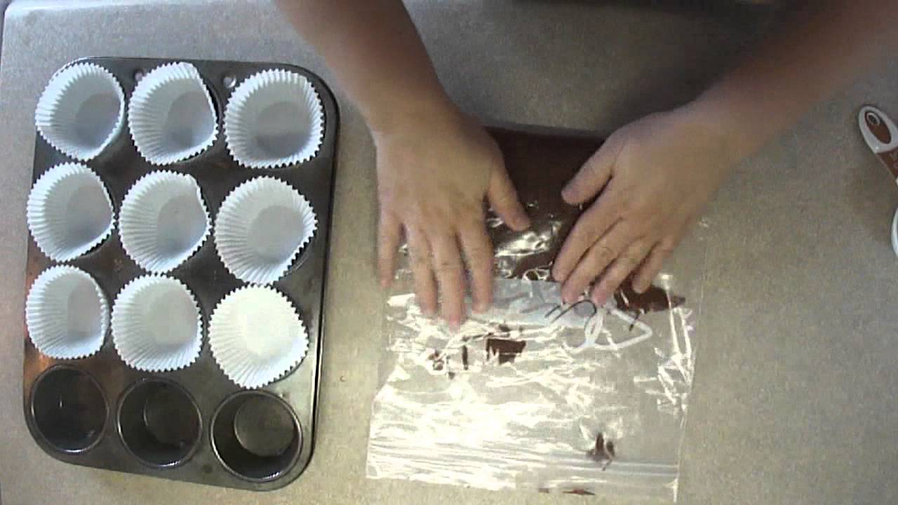 Snickers Bar Candy Cupcakes