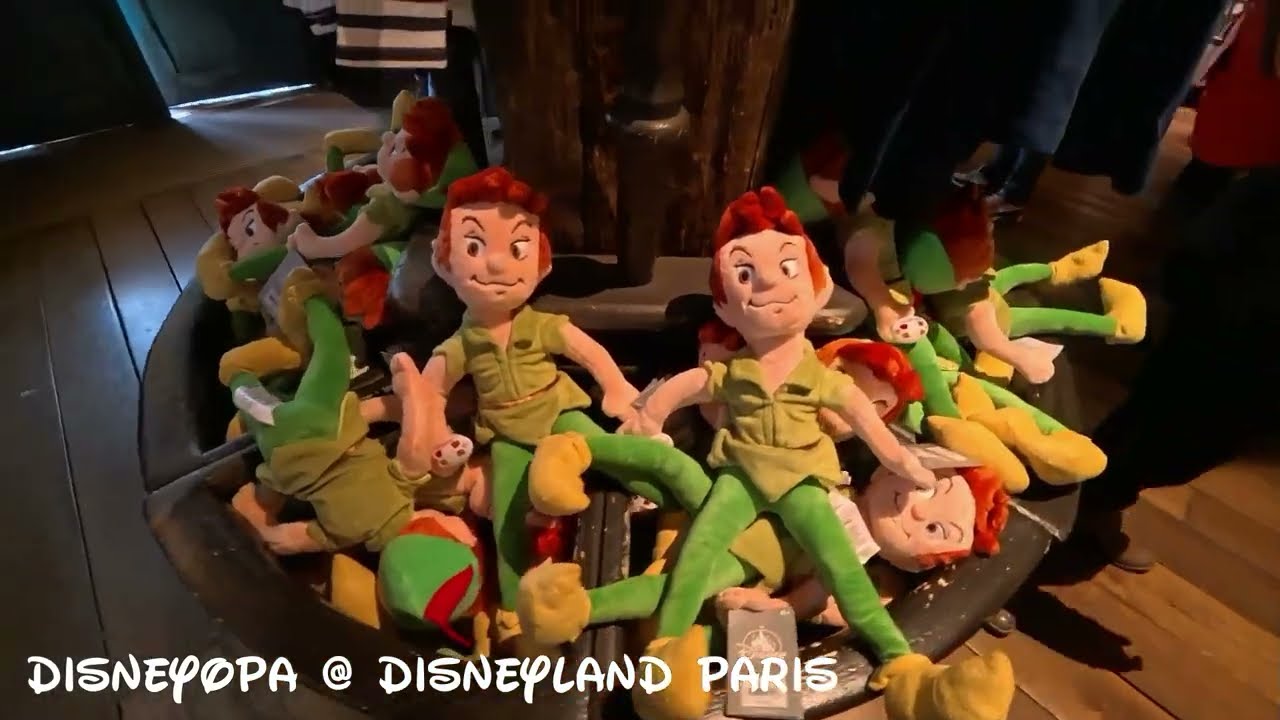 SHOP WALK THROUGH - LE COFFRE DU CAPITAINE - Disneyland Paris - DisneyOpa