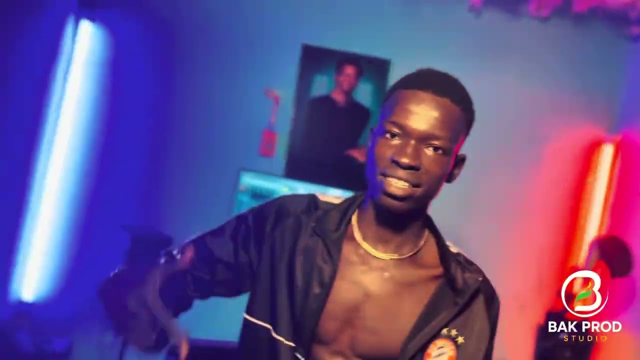 LIL KEY Freestyle pour la finale de Street flow chez BAK PROD 