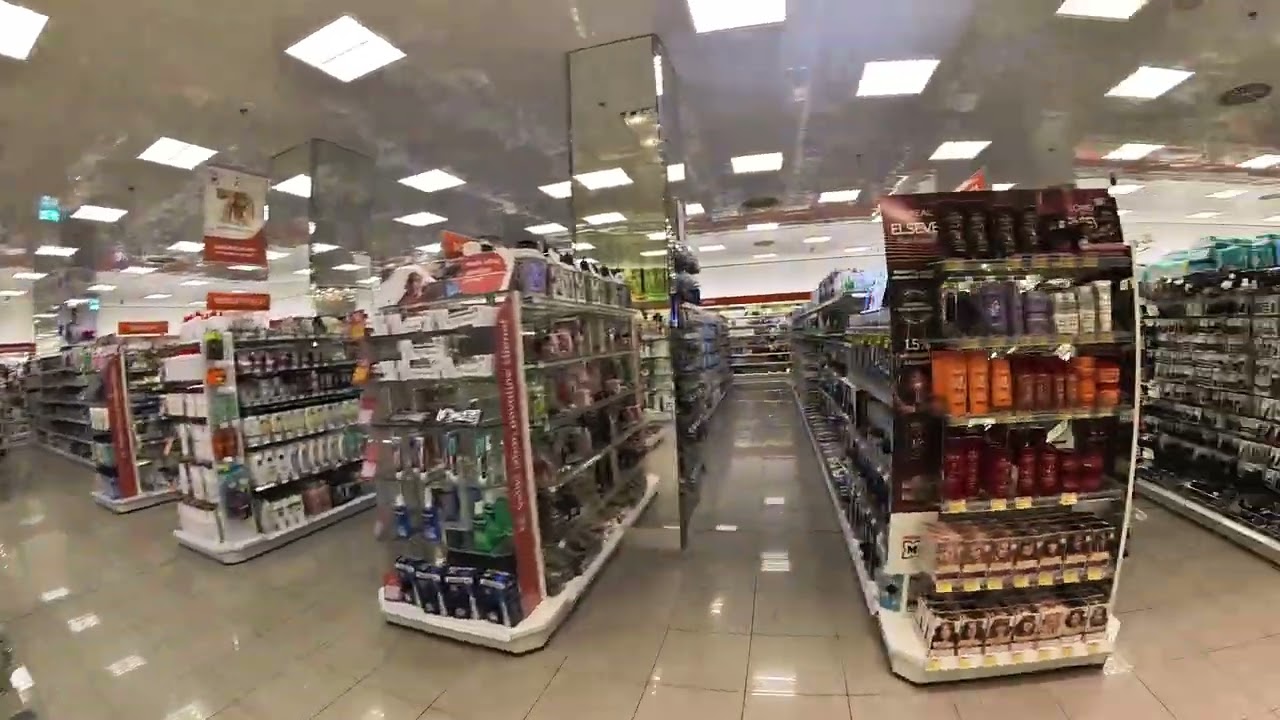 Makarska SPOT Shopping Mall. What's inside