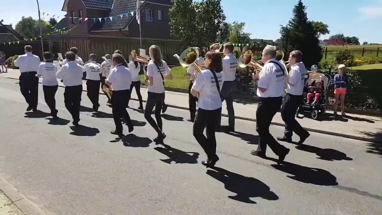 Schützenfest Linau 2017 - Möhnsener Musikanten