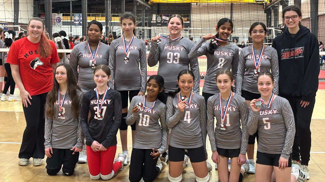 Come hang out with sai is live! Husky Volleyball Tournament Medal Presentation 🏅