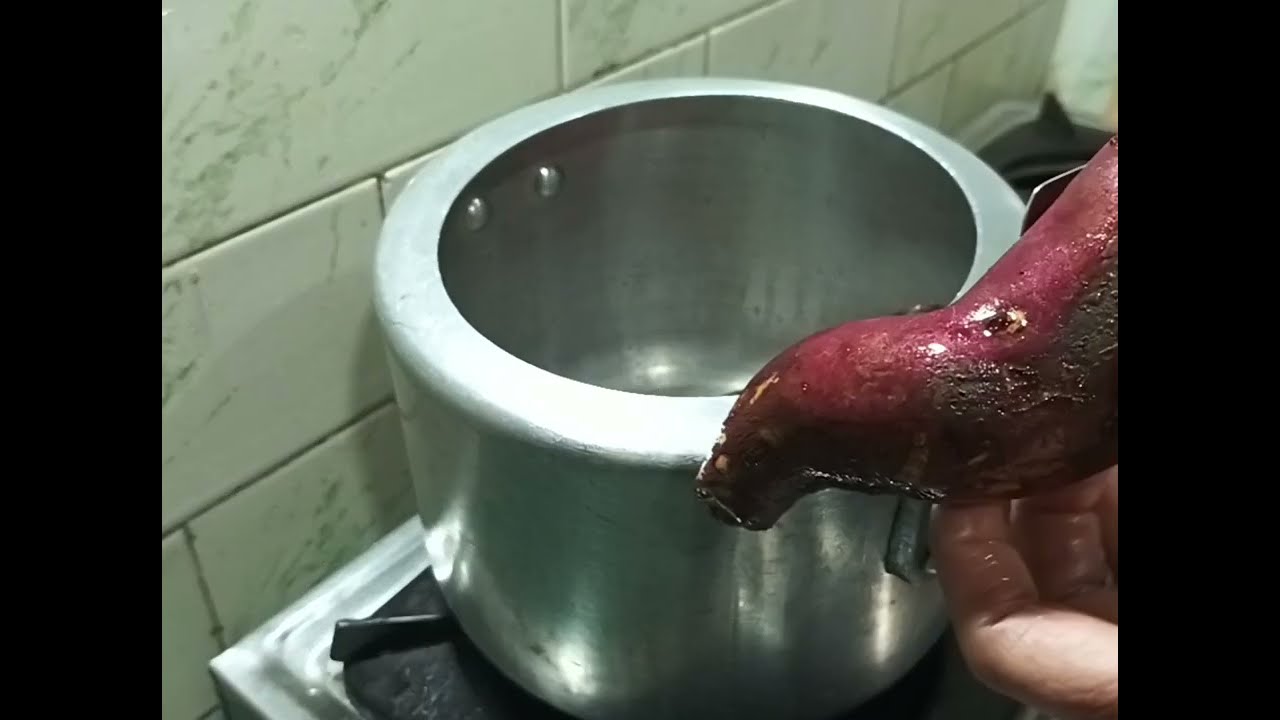 शकरकंद को कुकर में भुनने का सबसे आसान तरीका | सिर्फ एक छम्मच घी से How Ho Make Sweet Potato Recipe👌👌
