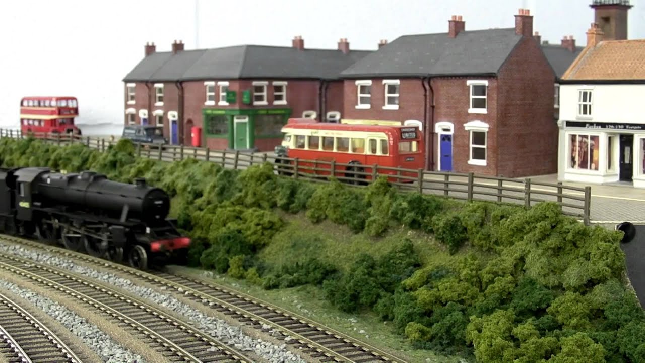 North East model railway - Black 5 on Milk and Parcels