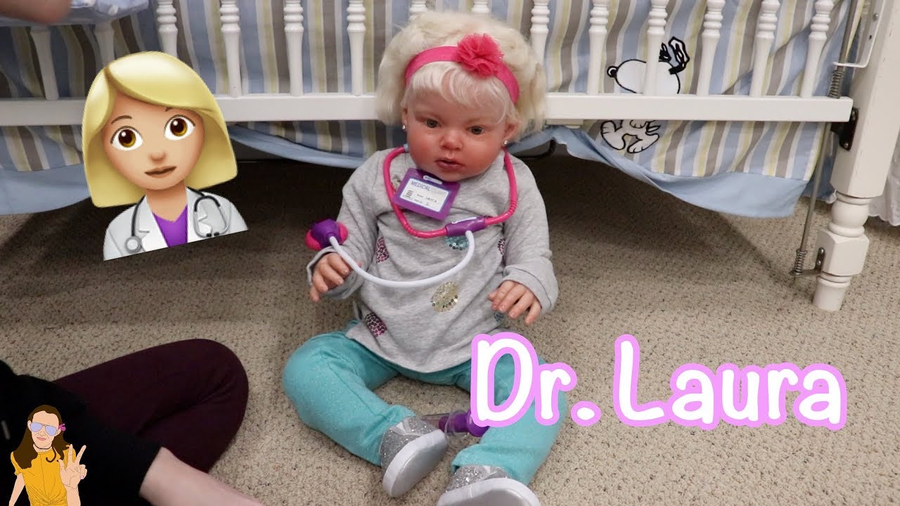 Reborn Toddler Laura Plays Doctor! Check-Up on Siblings! | Kelli Maple