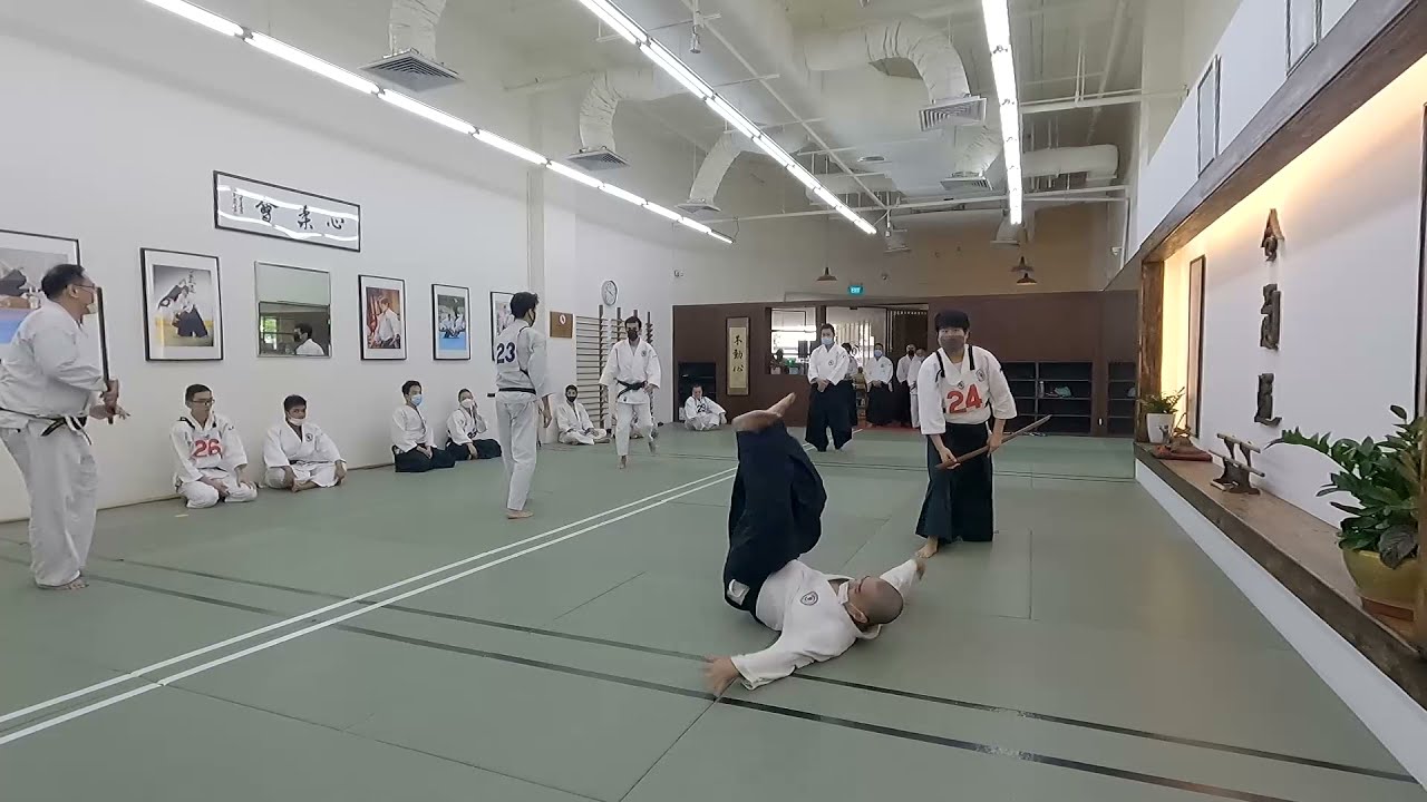 Weapon disarm Bokken and Tanto