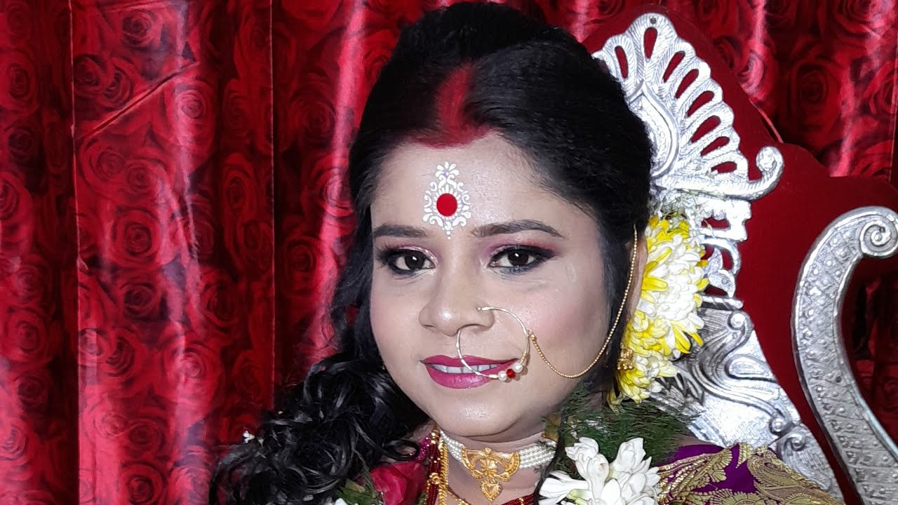 Sadharon Meyer lifestyle  is live jani na kothay acho tumi koto dure..