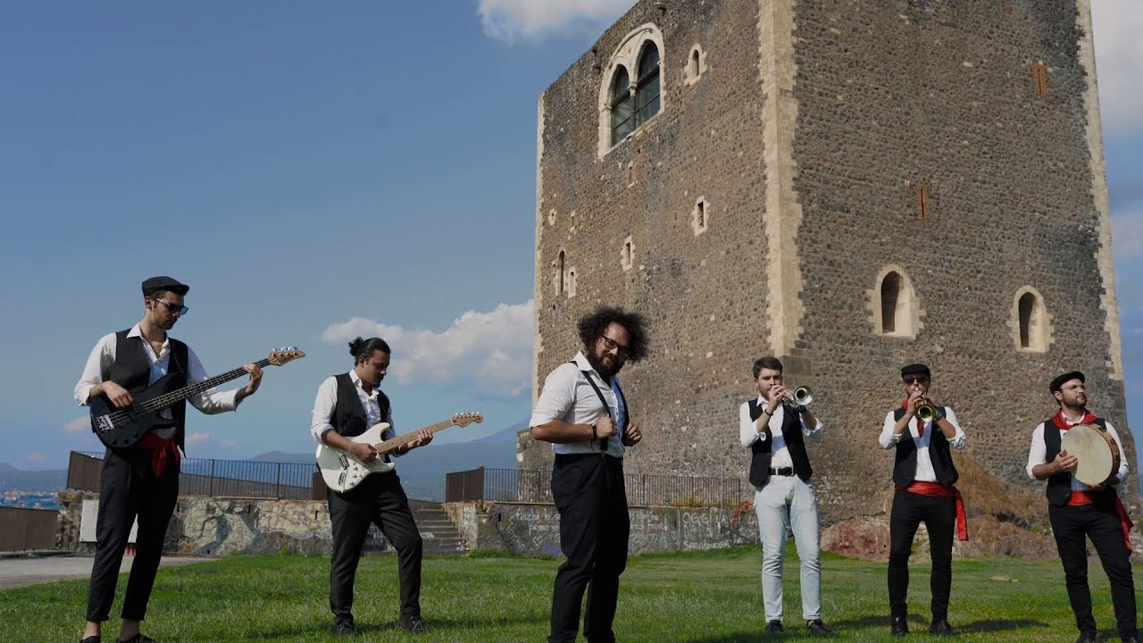 Dinastia - Colapisci (Official Video)