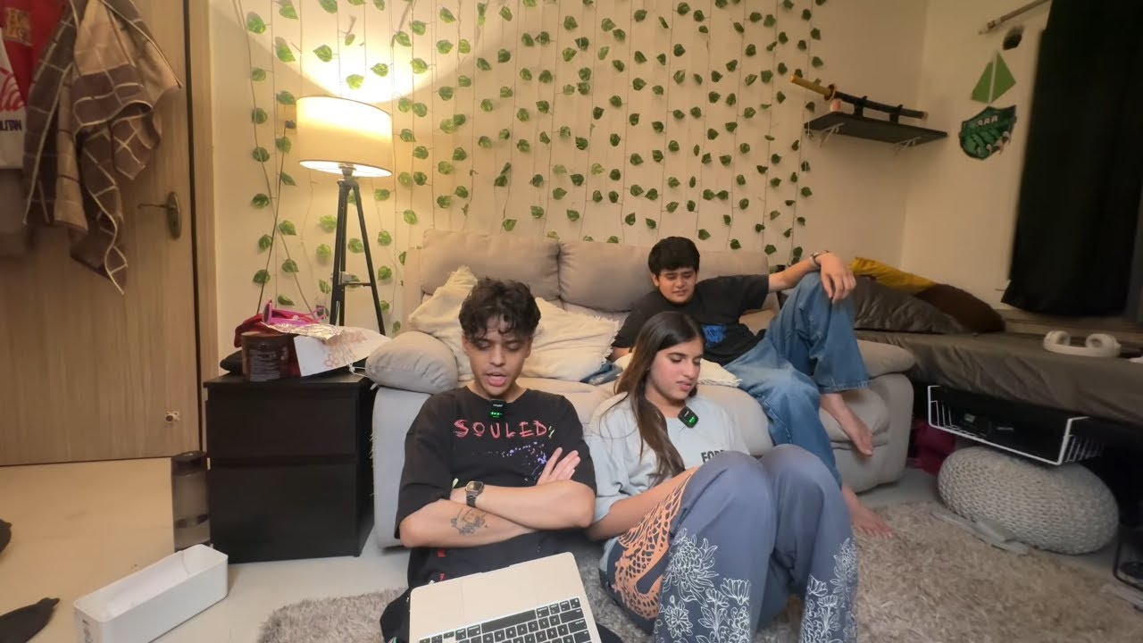 irl stream - playing games with girlfriend !?