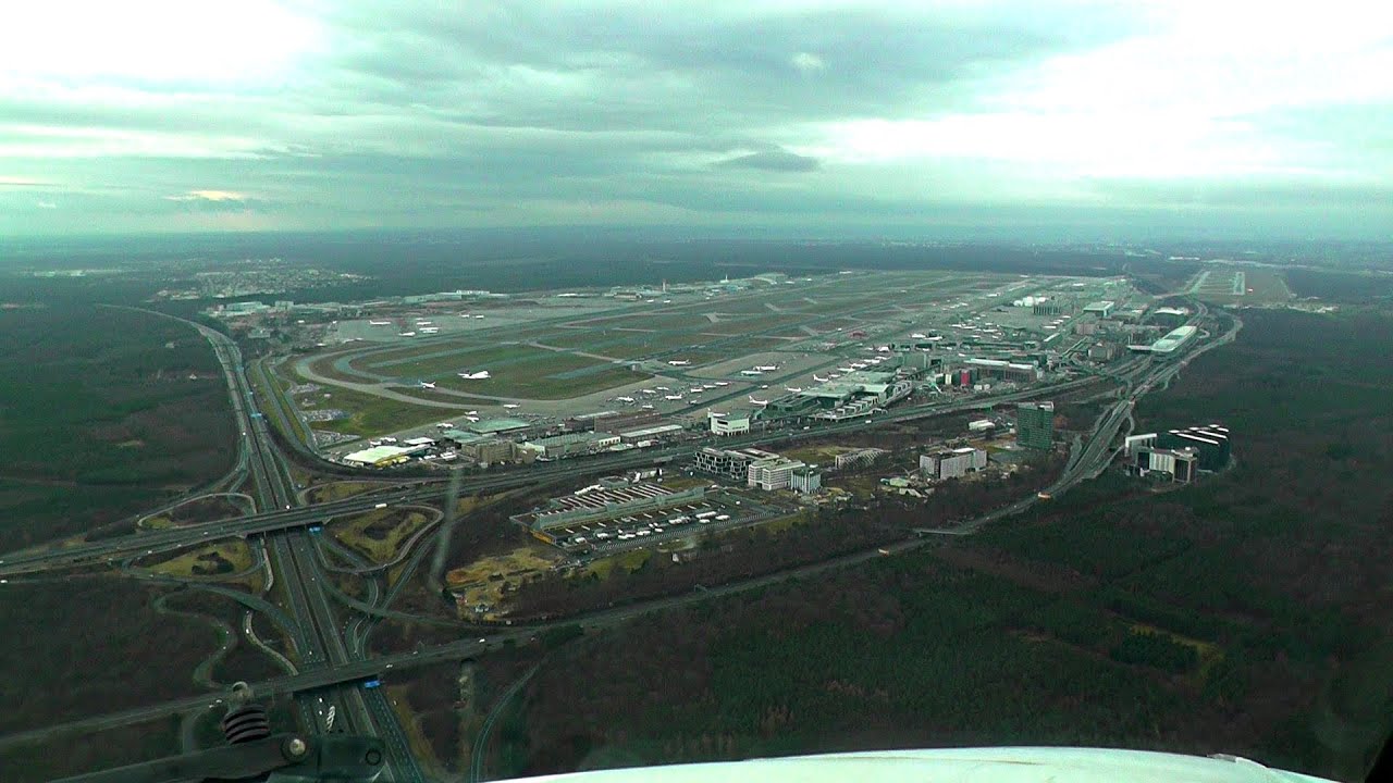 Cockpit Landing 25R - Parallel A380 on 25C @EDDF!