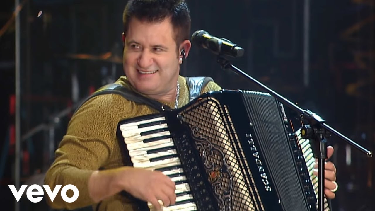Bruno & Marrone - Esqueci / Amor &agrave; Tr&ecirc;s (Ao Vivo)