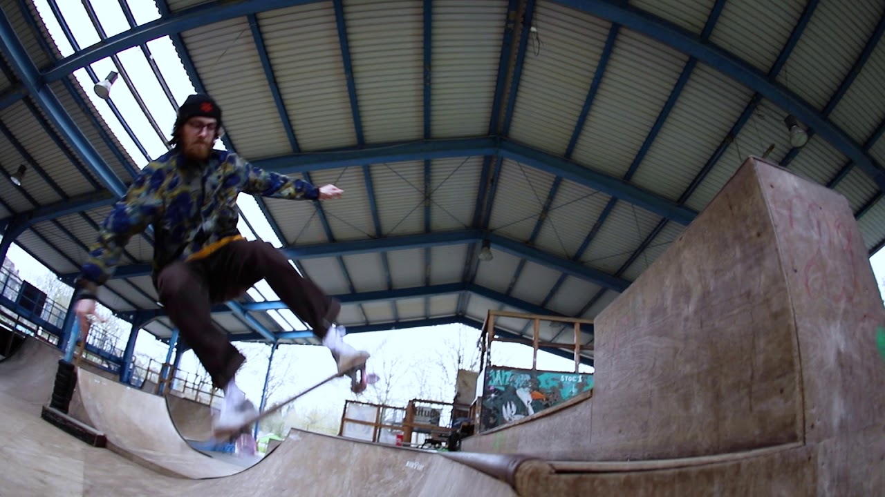 TITUS Bremen | Tom Tieste | Sprottenjunge BOWLSHIT