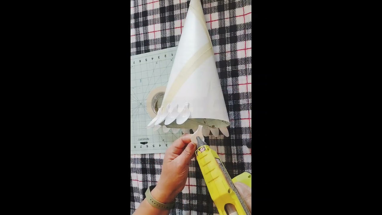 Easy and Beautiful spoon Christmas tree