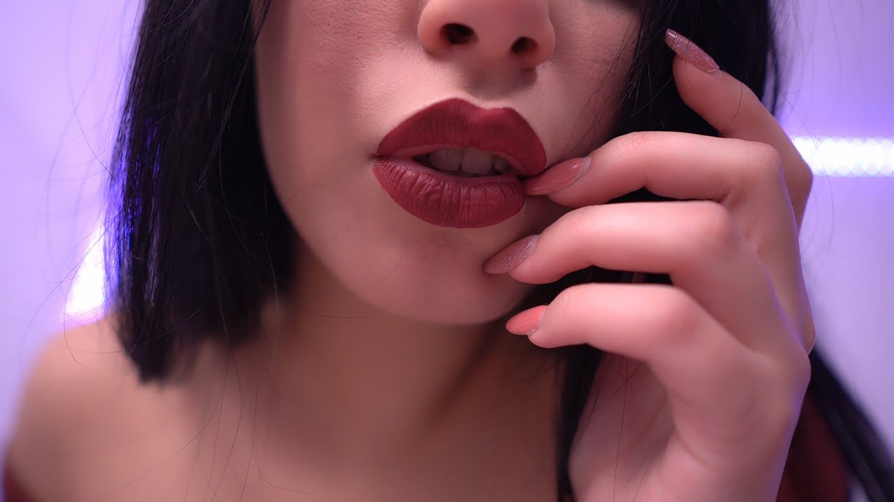 ASMR [Para Hombres] En mi regazo! Besitos & Caricias para dormir