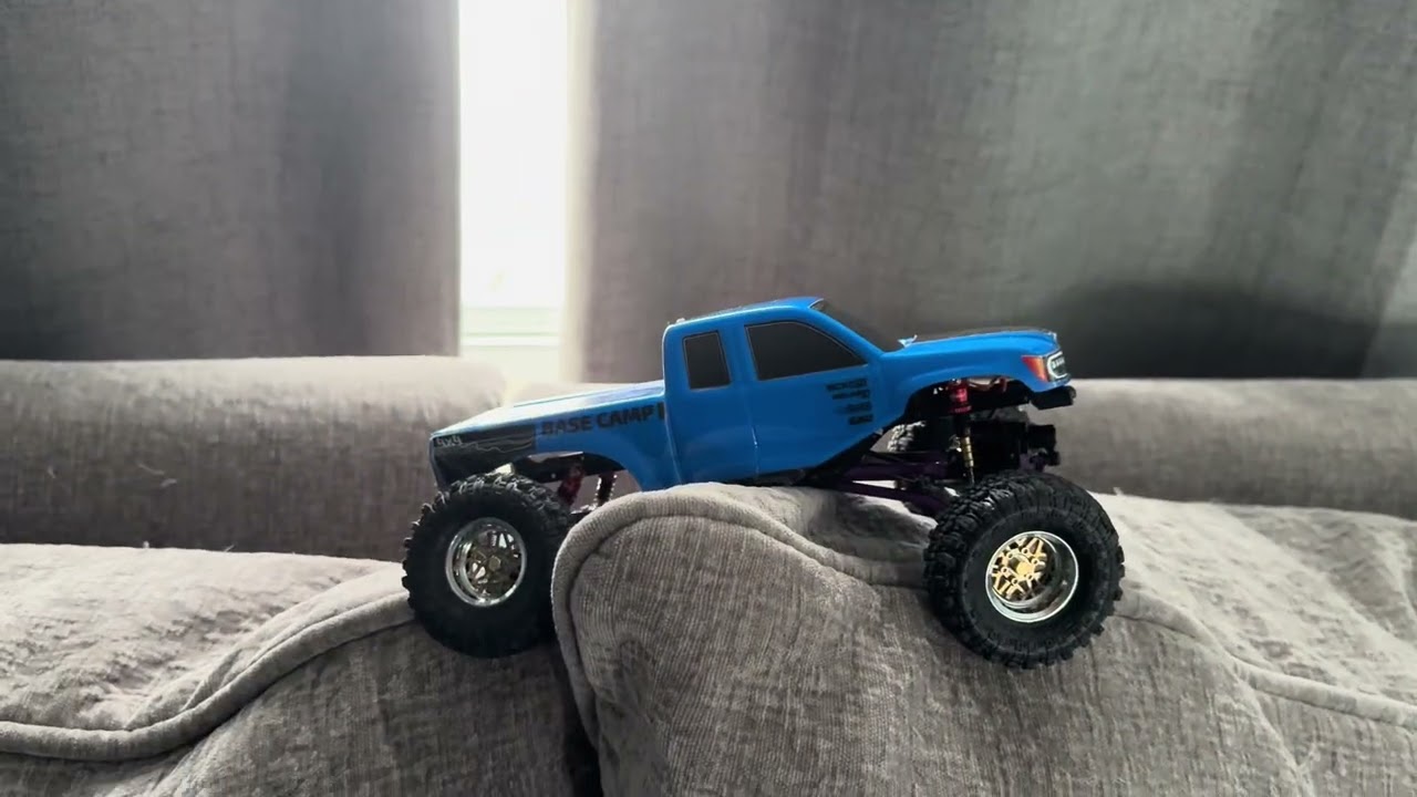 Urban couch crawling