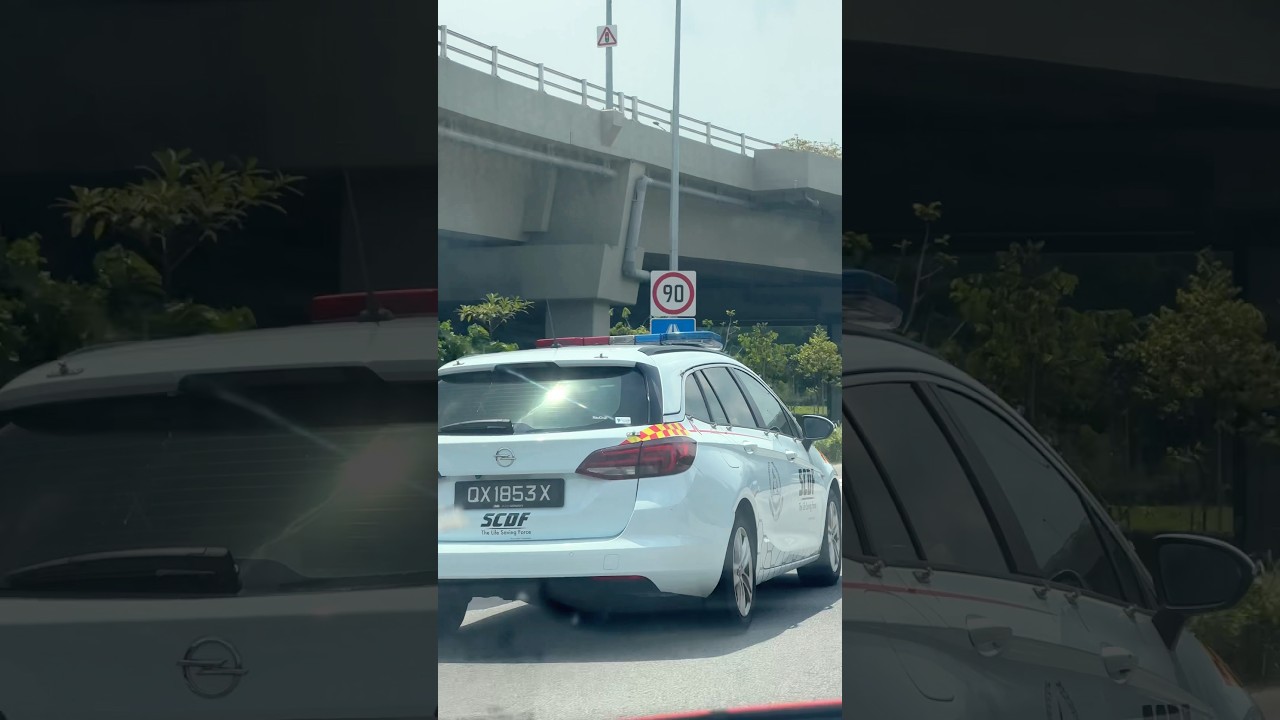 Emergency Vehicle 🚨🚒👨🏻‍🚒🇸🇬 