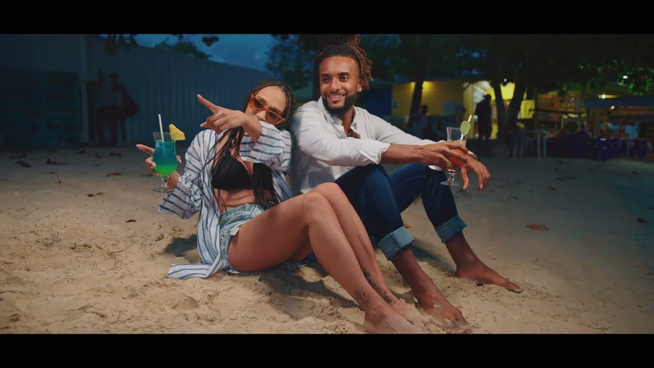 THAYNA - DANS MA T&Ecirc;TE ( CLIP OFFICIEL )