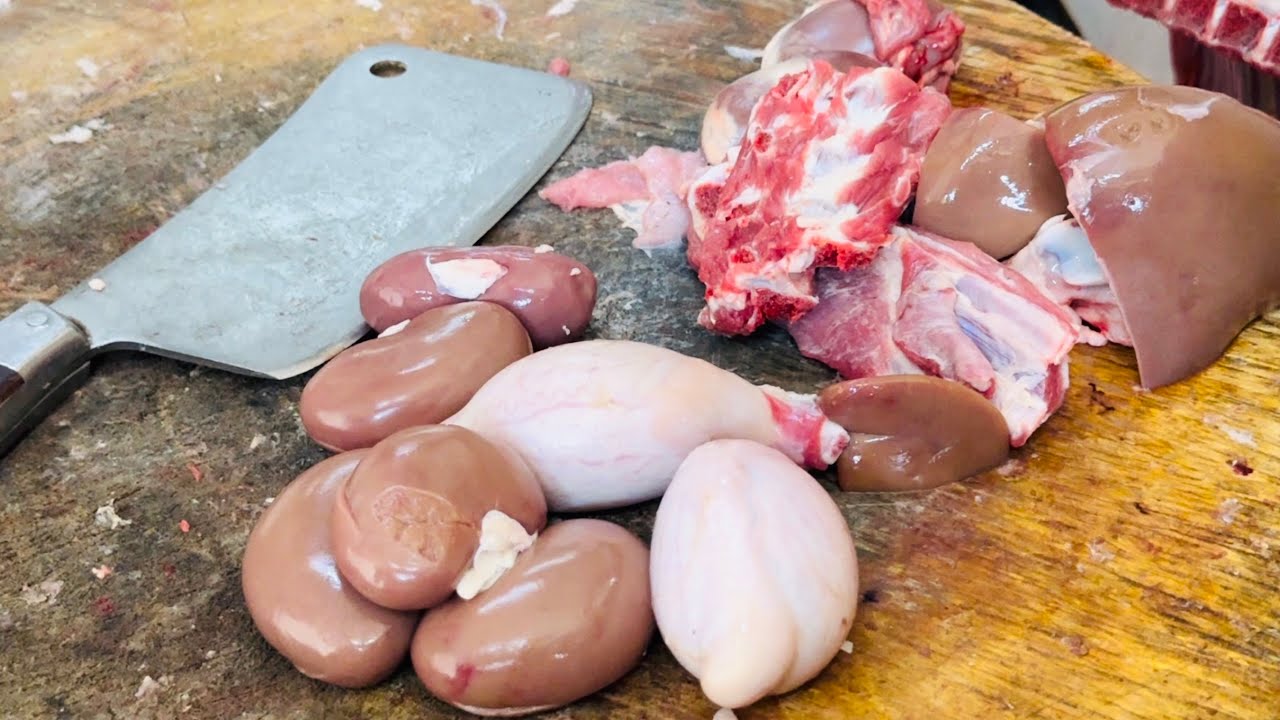 GOAT TESTIS CUTTING SKILLS HD !! MAHESH MEAT CUTS !! TELANGANA FRESH MUTTON SHOP BHAGYALATHA HYD !! 