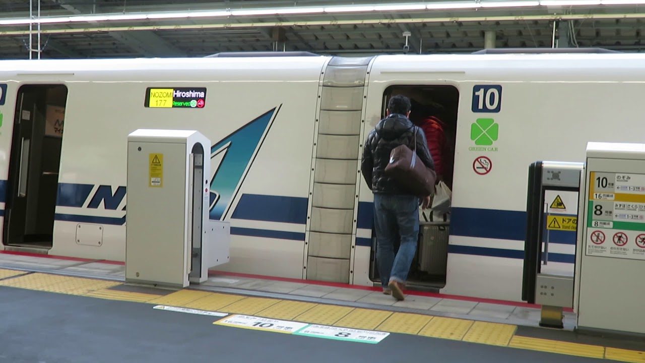 新神戸駅　ホームドア
