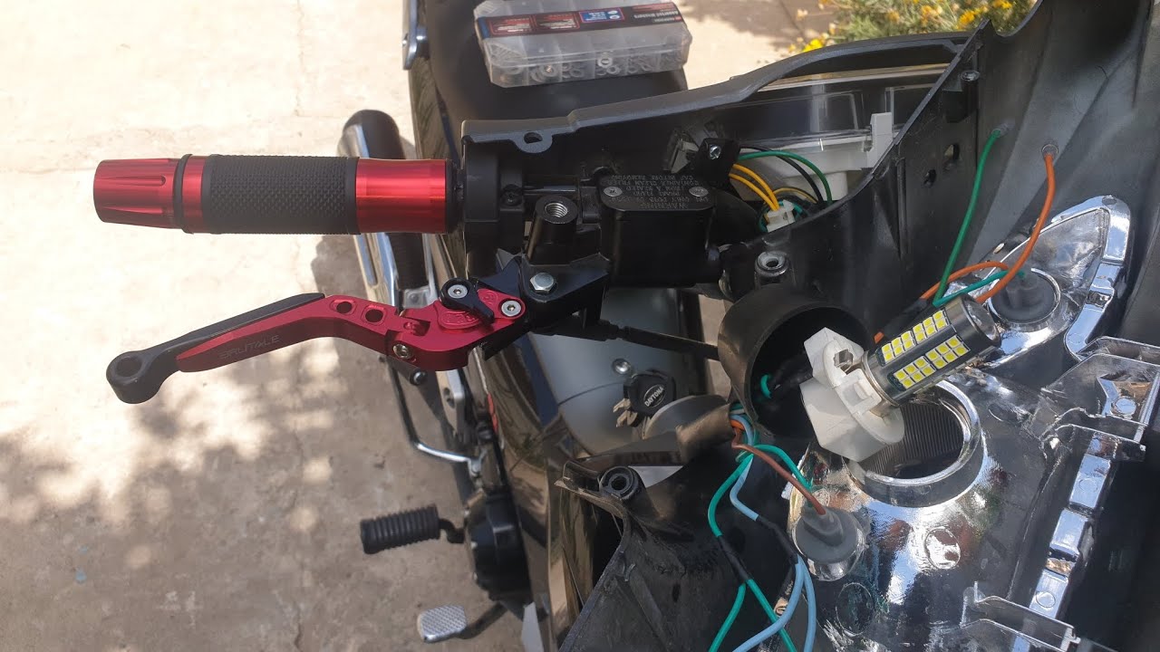 daytona sprinter 125 αλλαγή λάμπες Φαναρίου με led, μανέτα φρένου ρυθμιζόμενη σπαστη και χειρολαβές
