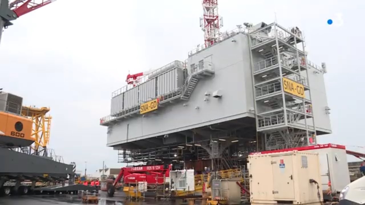 Chantiers de l'Atlantique de Saint-Nazaire :  la 1&egrave;re sous-station &eacute;lectrique pour parc &eacute;olien