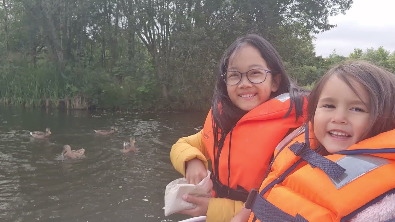 TURIFF PARK |PUDDLE BOAT |FEEDING DUCKS