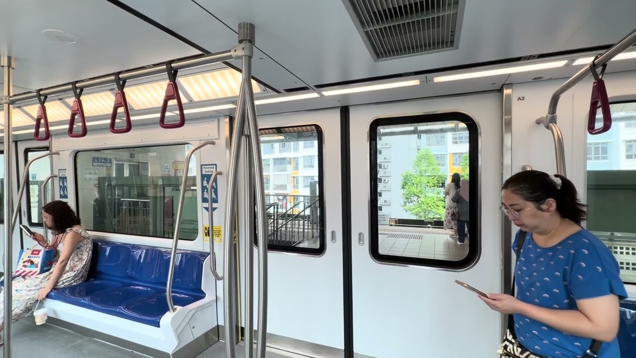 [Debut on SKLRT] SBS Transit Mitsubishi Crystal Mover C810D (V65): Sengkang to Fernvale (ACW). 