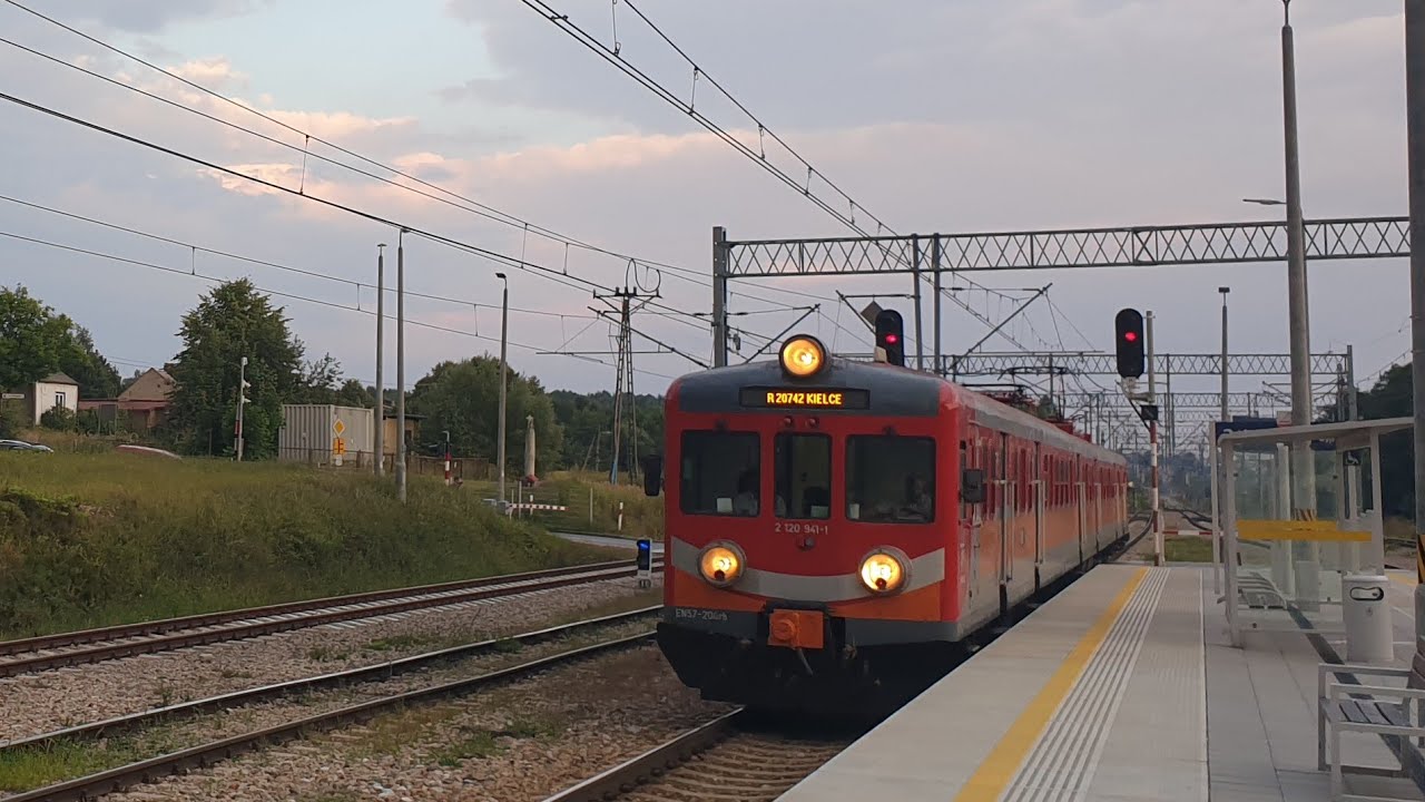 EN57-206 - Przejazd jako Regio 20743 rel. Ostrowiec Świętokrzyski - Kielce