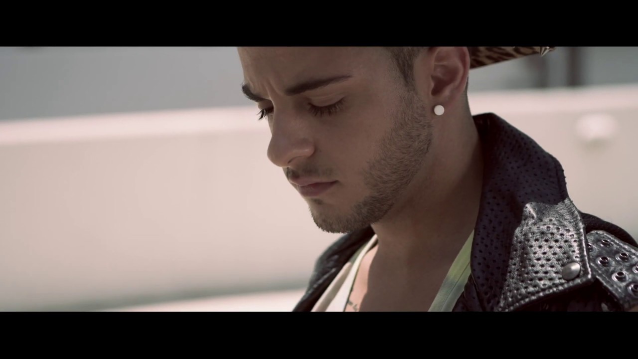 Louis - Σαν Χορός Ι Louis - San Choros - Official Video Clip